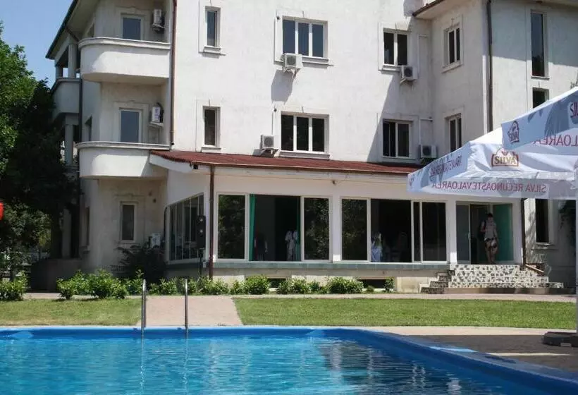 Hotelli Paradis