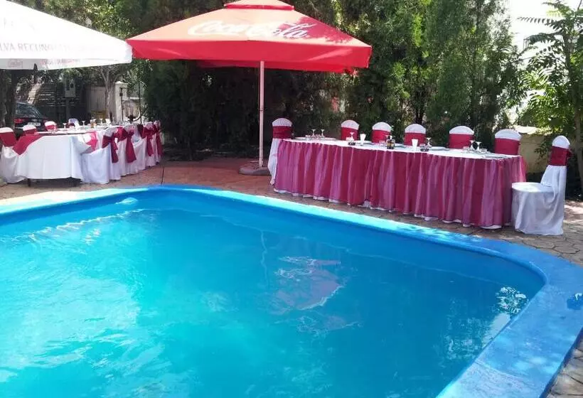 Hotelli Paradis