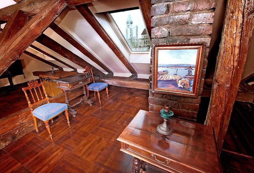 ホテル Poesis Satu Mare