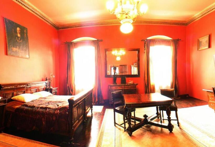 ホテル Poesis Satu Mare