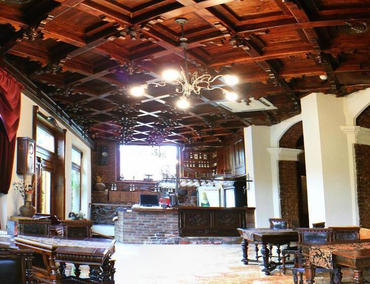 ホテル Poesis Satu Mare