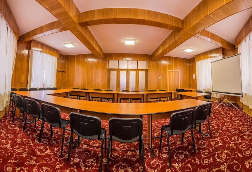 בית מלון כפרי Rina Cerbul