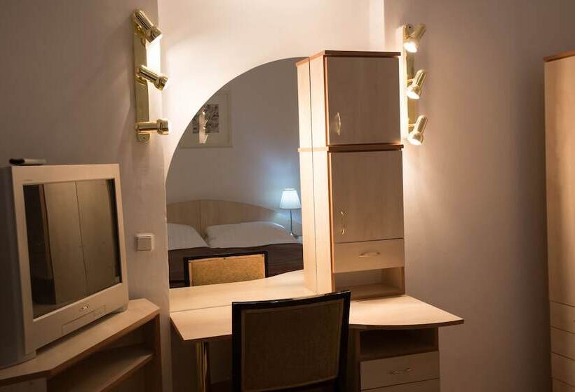 בית מלון כפרי Rina Cerbul