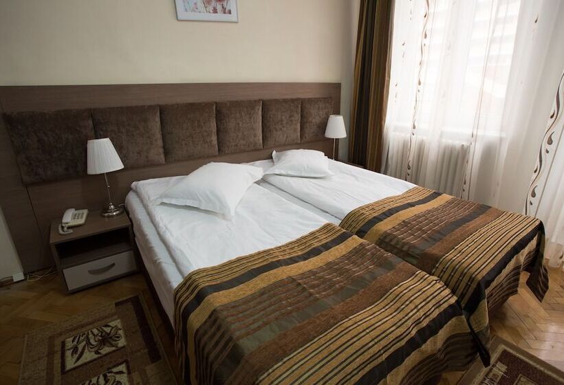 בית מלון כפרי Rina Cerbul