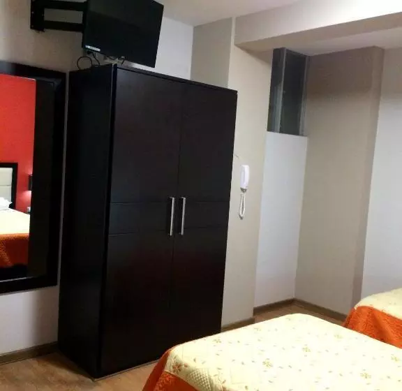 Plaza Sur Hotel & Suites