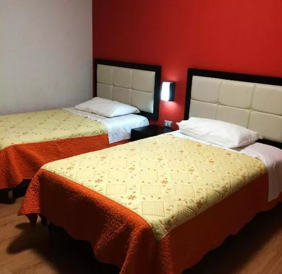 Plaza Sur Hotel & Suites