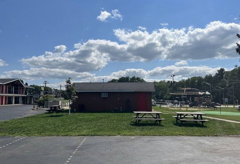 בית מלון כפרי All Star Inn & Suites