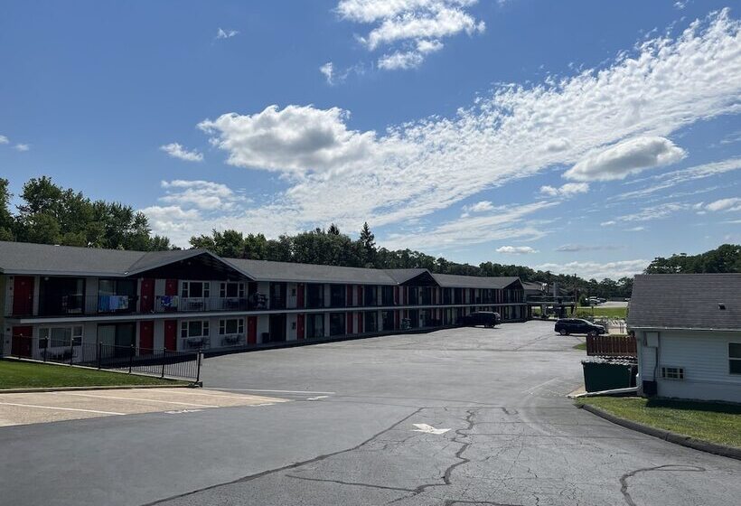 בית מלון כפרי All Star Inn & Suites