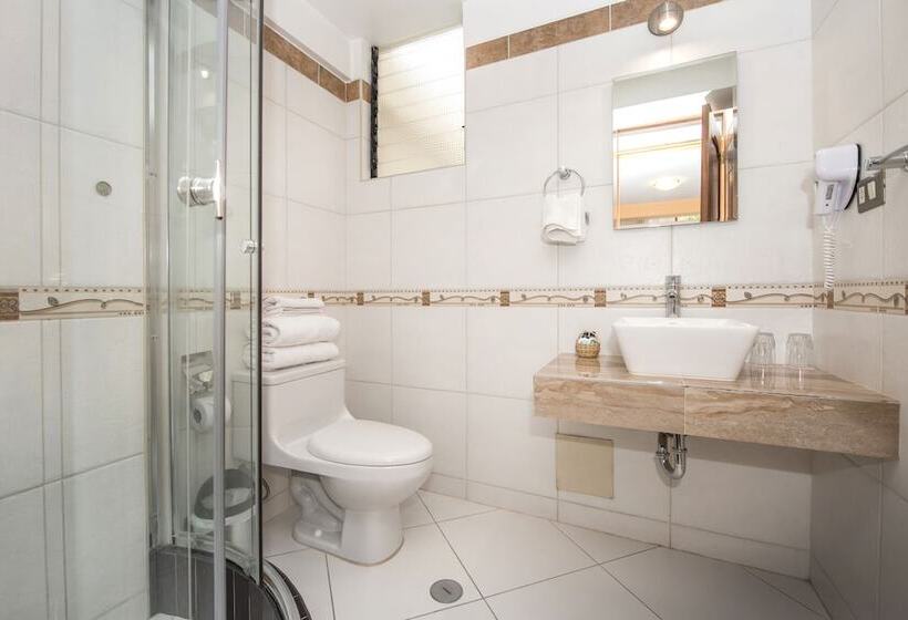 Hotel Cascada Del Inka