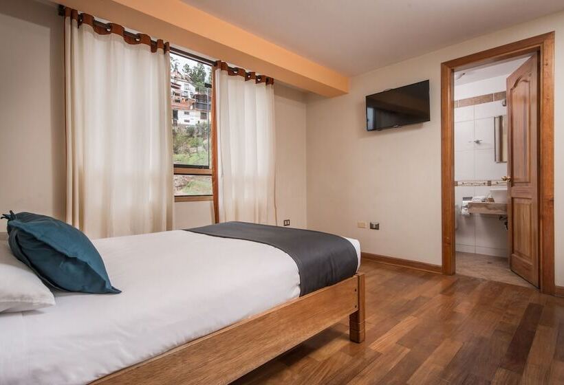 Hotel Cascada Del Inka