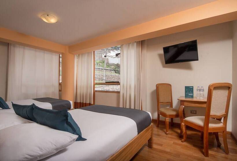 Hotel Cascada Del Inka