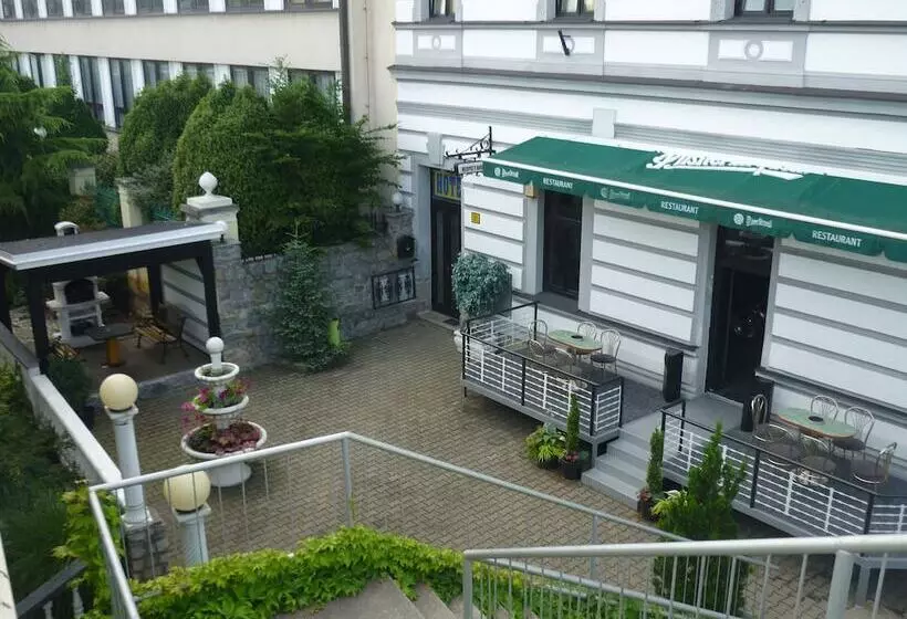 Hotelli Cade