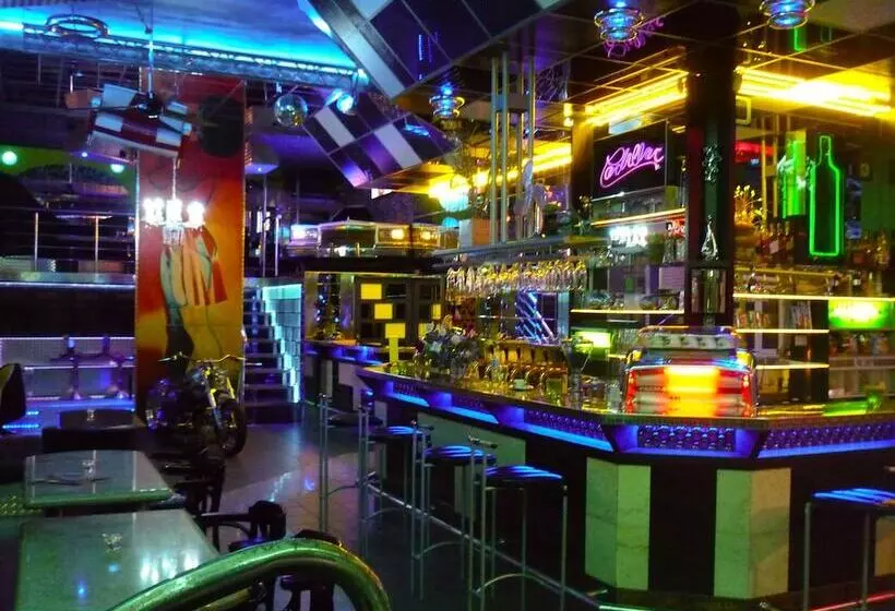 Hotelli Cade