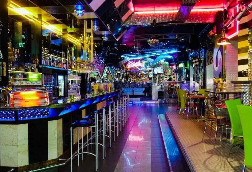 Hotelli Cade