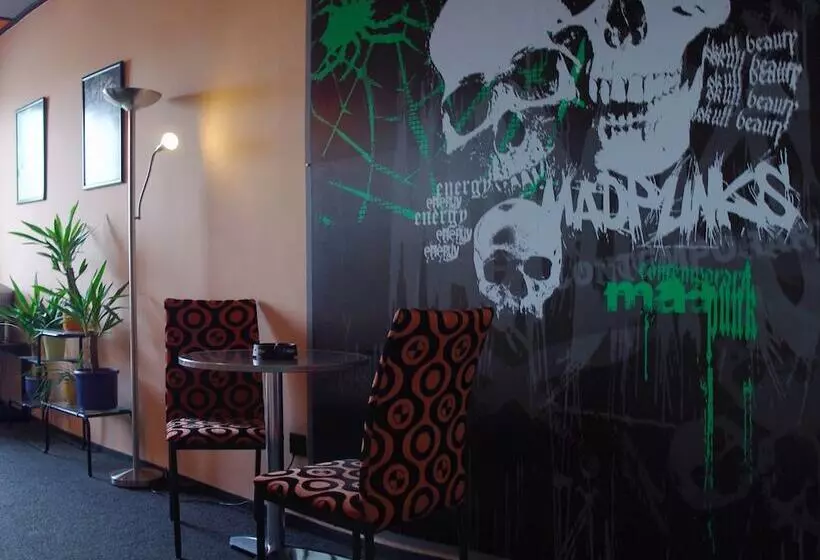 Hotelli Cade