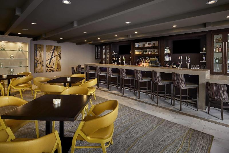 Sonesta Hotel Baltimore Inner Harbor