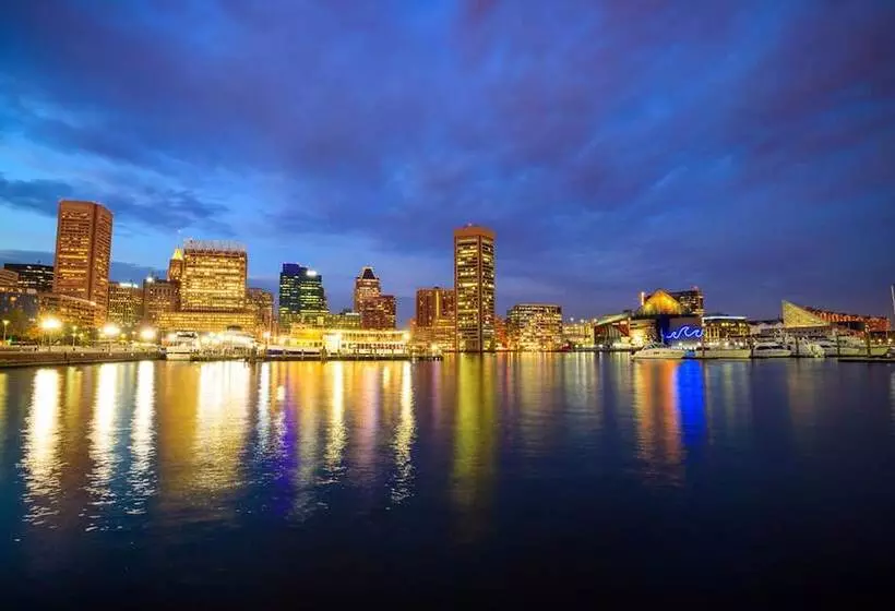 Sonesta Hotel Baltimore Inner Harbor