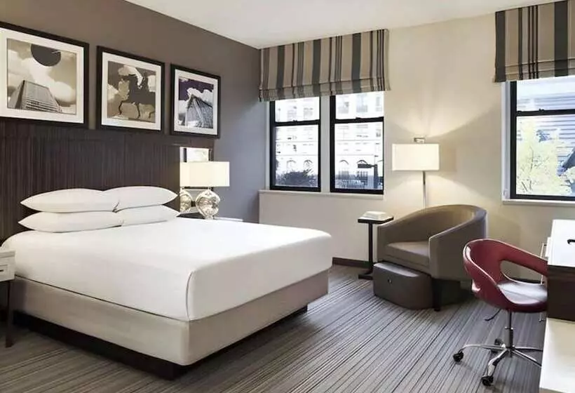 Sonesta Hotel Baltimore Inner Harbor