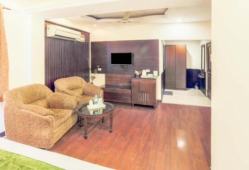 Отель Grand Legacy