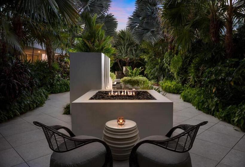 ホテル H2o Suites Adults Only