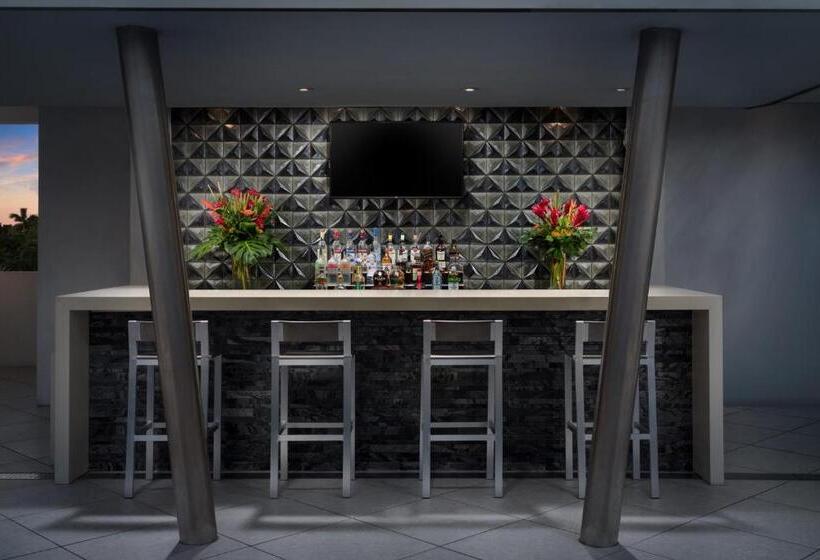 ホテル H2o Suites Adults Only