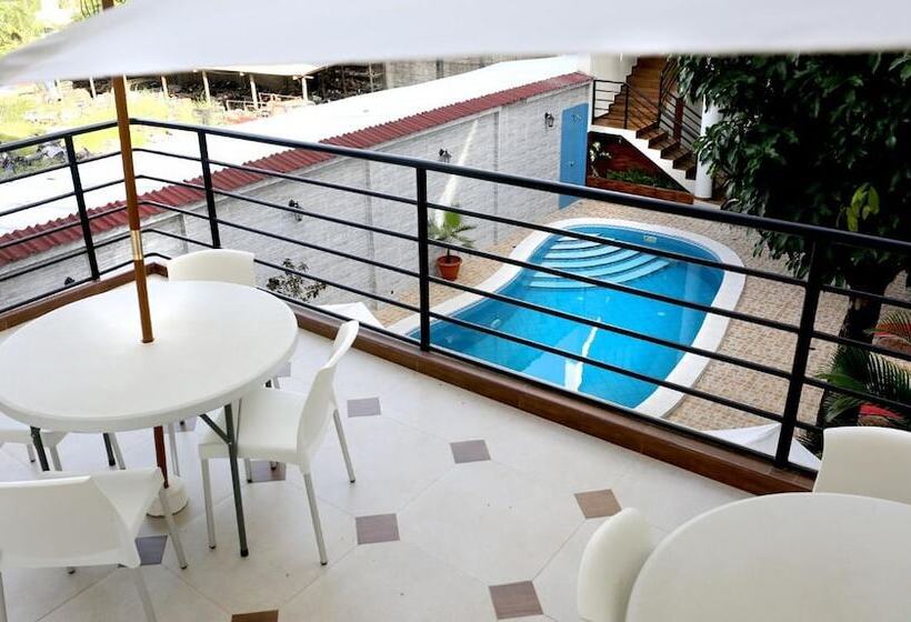 هتل Jose Antonios Inn