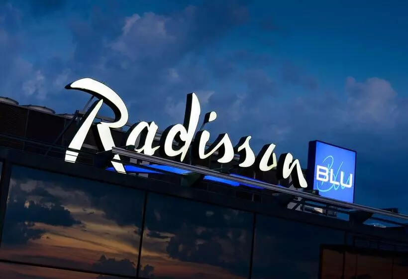 هتل Radisson Blu  Moscow Sheremetyevo Airport