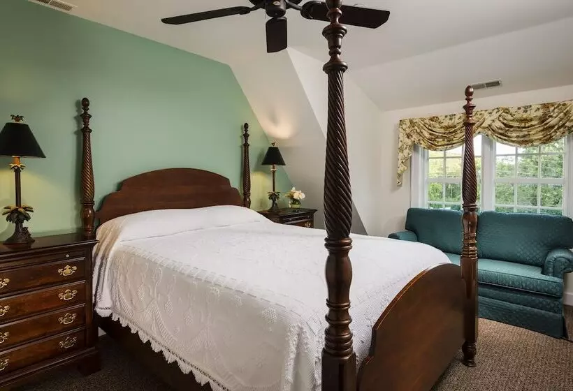 Hotelli The Winstead Inn