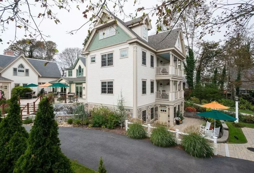 Hotelli The Winstead Inn