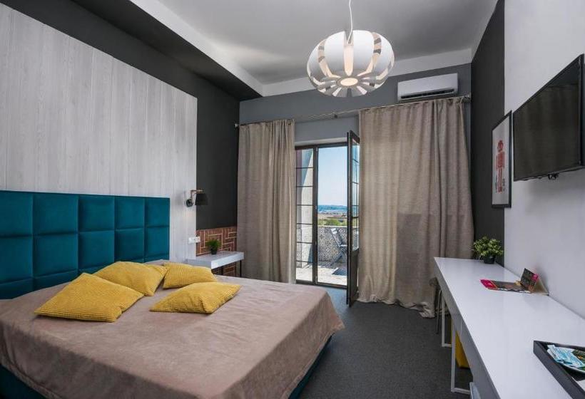 אתר נופש Beton Brut All Inclusive & Spa Hotel In Miracleon