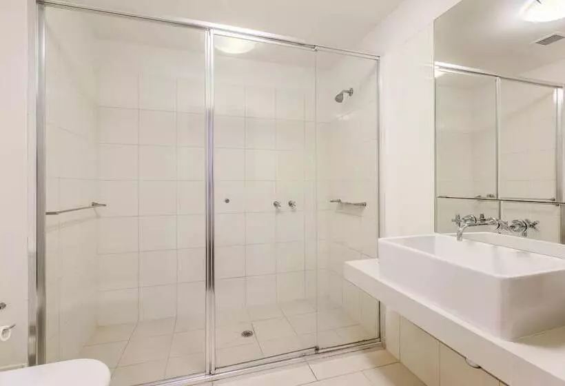 Waterfront Melbourne Apartments