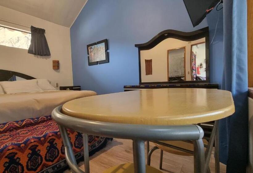 Otel Ccapac Inka Ollanta