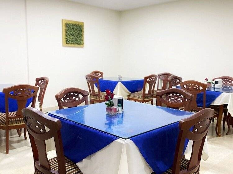 هتل Continental Plaza