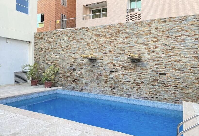 هتل Continental Plaza