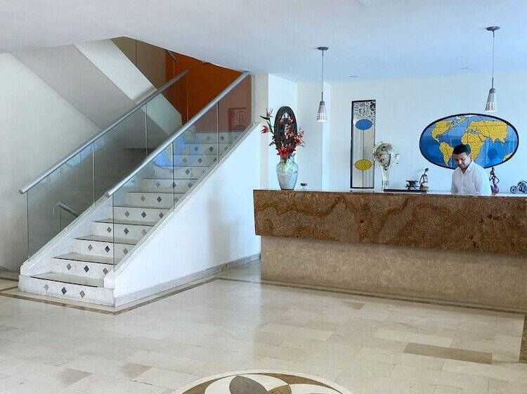 هتل Continental Plaza