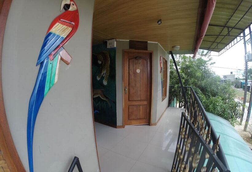 هتل Hostal La Esperanza