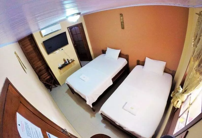 هتل Hostal La Esperanza