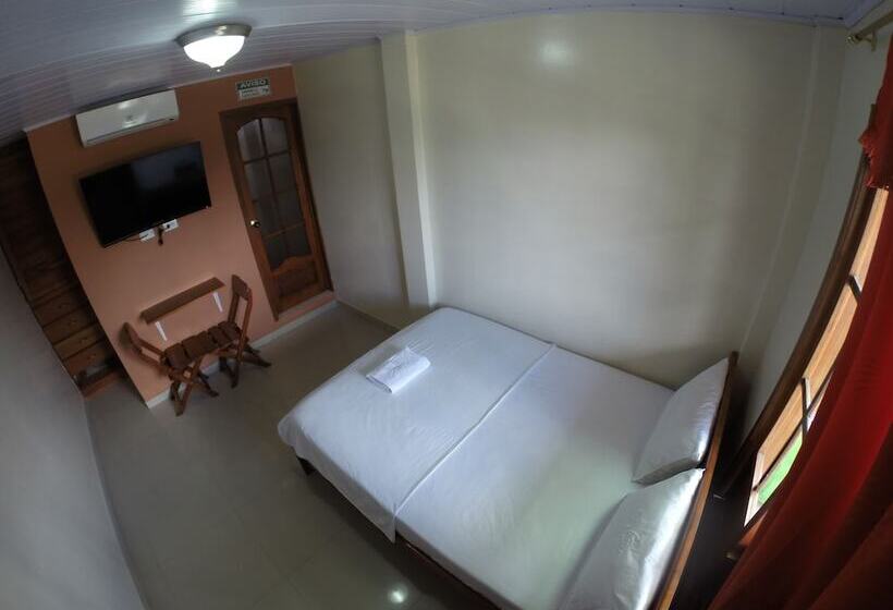 هتل Hostal La Esperanza