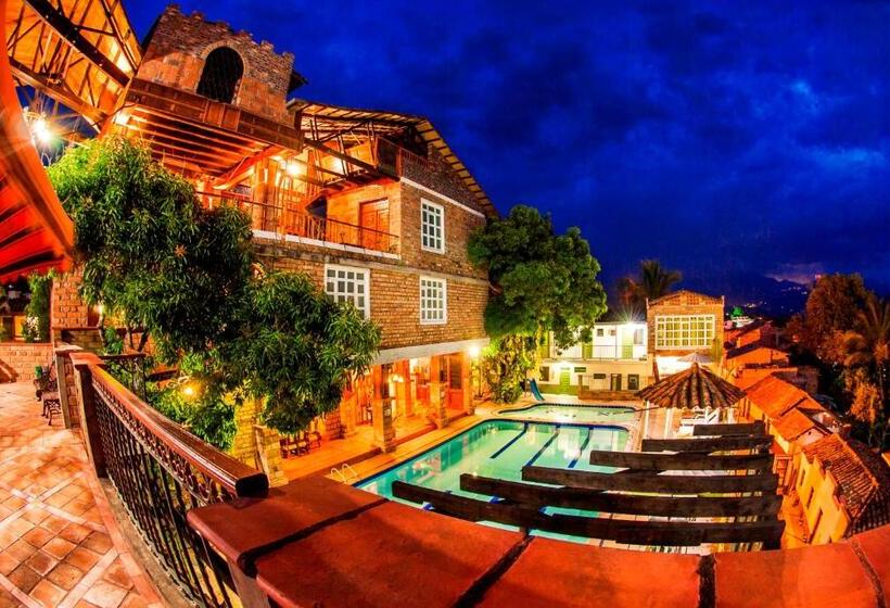 هتل Hosteria De La Plaza Menor