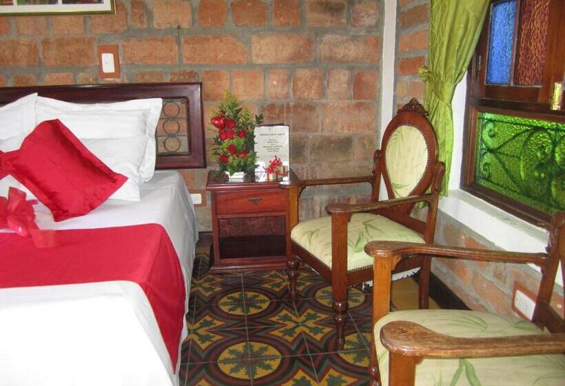 هتل Hosteria De La Plaza Menor