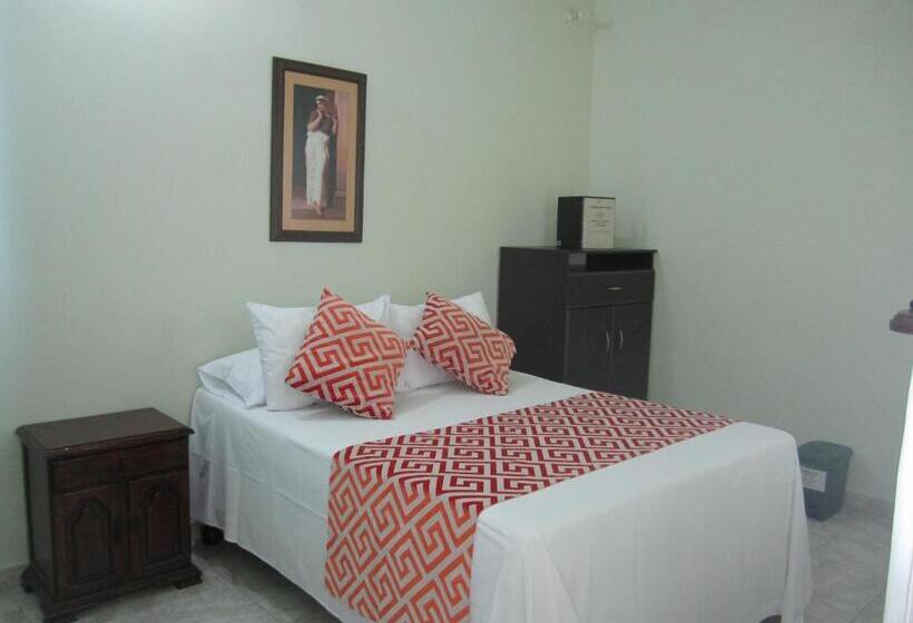 هتل Hosteria De La Plaza Menor