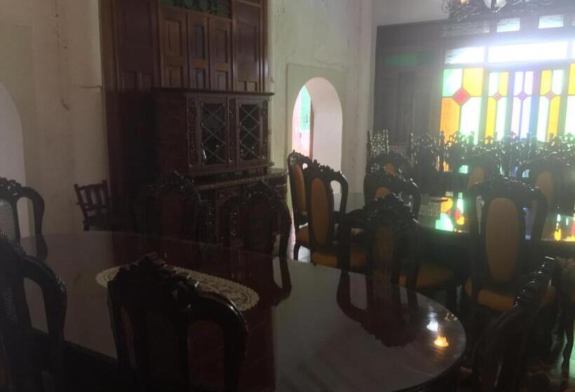 هتل Hosteria De La Plaza Menor