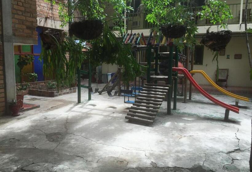 هتل Hosteria De La Plaza Menor