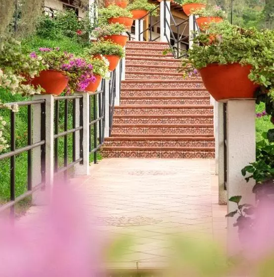 ホテル La Montaña San Gil