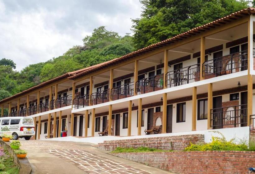 هتل La Montaña San Gil