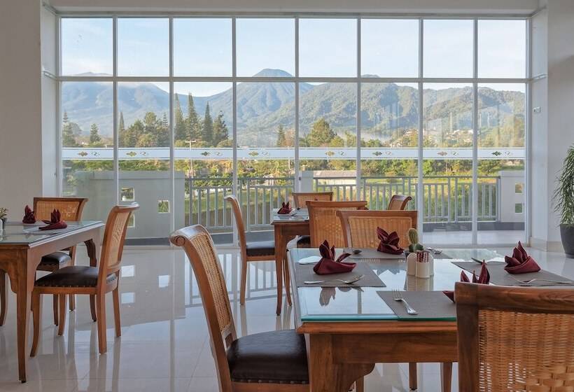 Le Eminence Puncak Hotel Convention & Resort