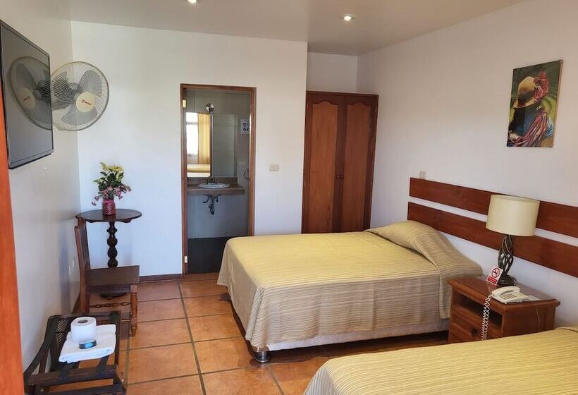 בית מלון כפרי Oro Viejo