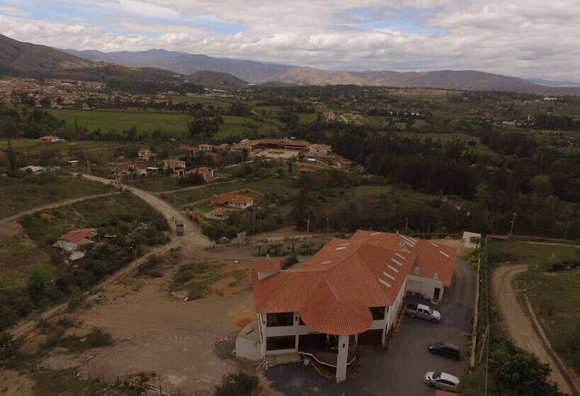 ホテル Puente Piedra