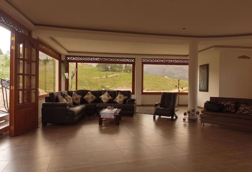 ホテル Puente Piedra