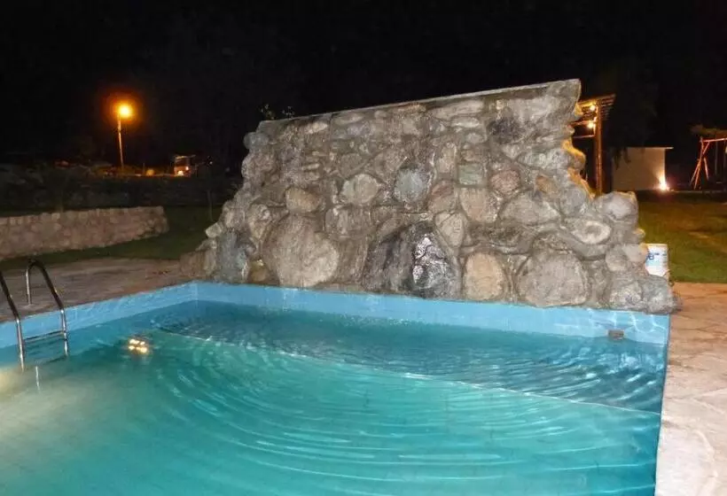 Hotelli Rio Lindo Ecolodge